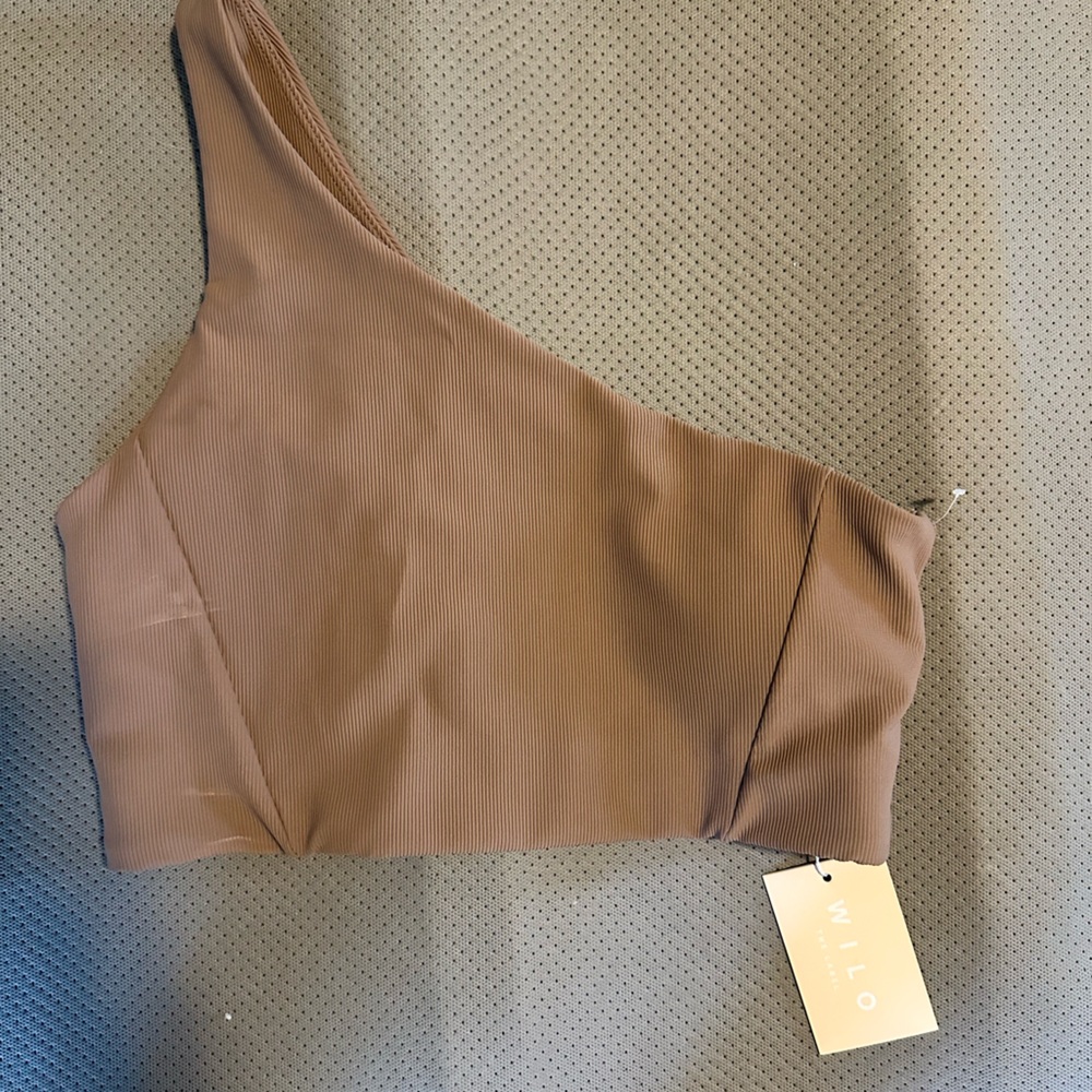 NWT Wilo One shoulder sports bra